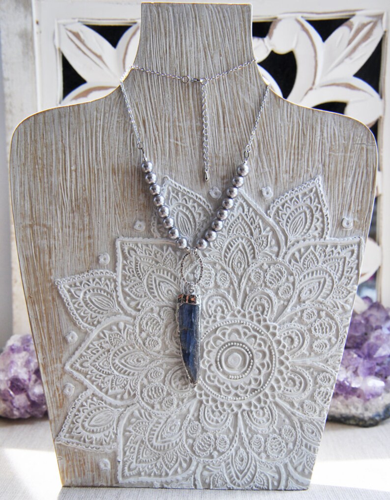 Pearl Necklace Stone Necklace Kyanite Blade Blue Kyanite,Silver Kyanite Necklace,Boho Chic Necklace,Blue Stone Necklace Kyanite Necklace
