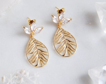 Boucles d'oreilles de mariée bohème, boucles d'oreilles tropicales, boucles d'oreilles feuille de palmier, boucles d'oreilles fleur, boucles d'oreilles pendantes, mariage sur la plage, boucles d'oreilles d'été, bohème