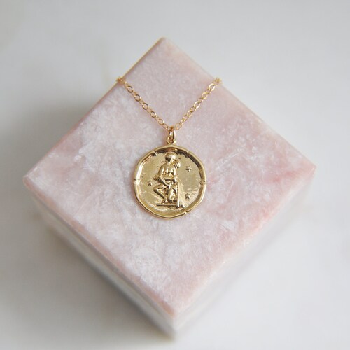 Aquarius Necklace Gold Aquarius 