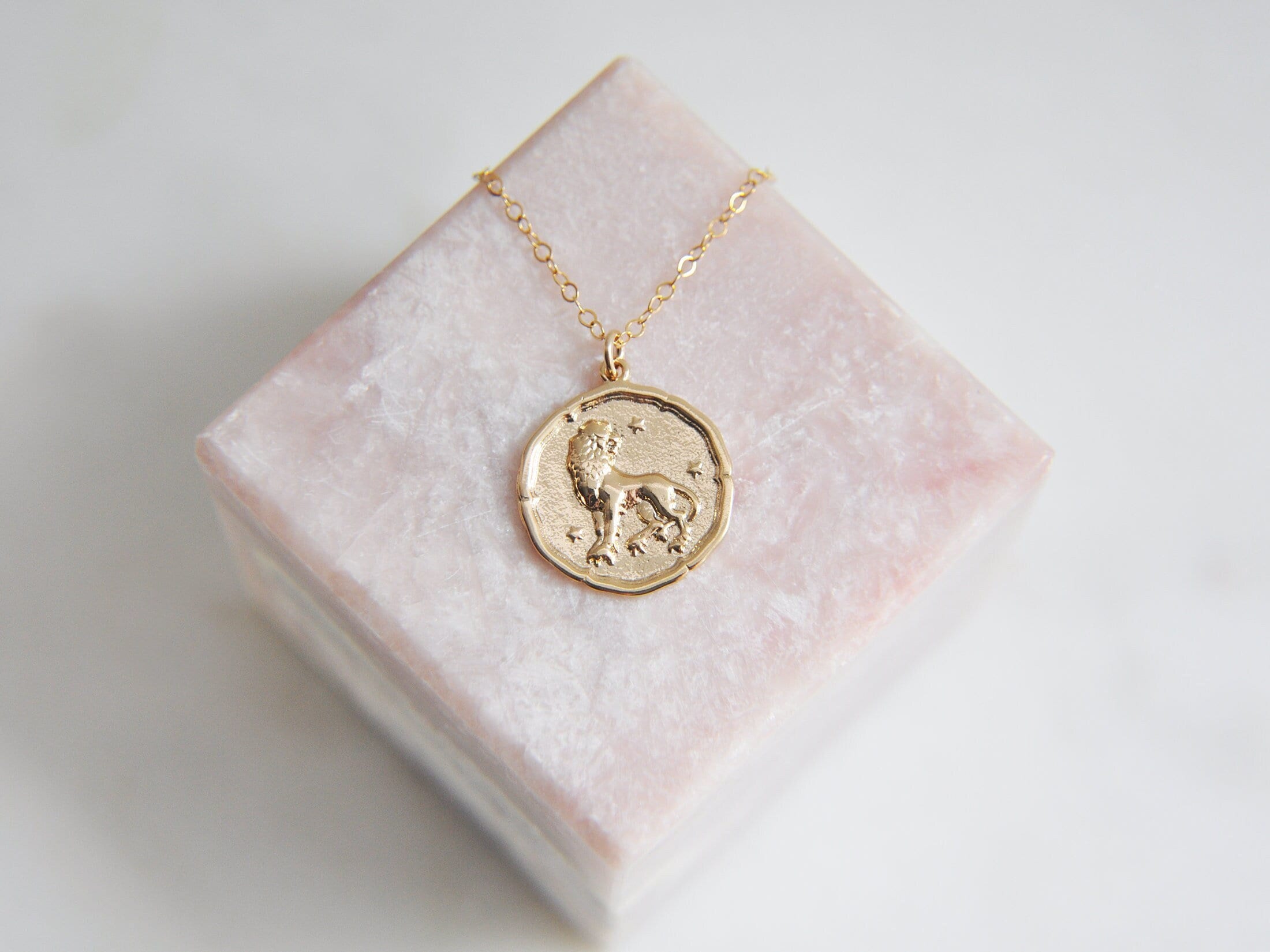 14k gold leo necklace Clearance