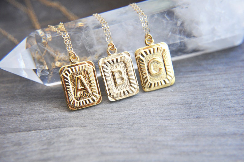 Vintage Style Radiant Necklace,Boho Letter R Jewelry Initial R Necklace R Necklace Letter R Necklace Square Medallion Gold R Necklace