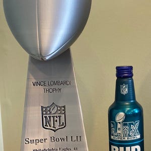 50cm großer 3D-gedruckter Vince Lampi Super Bowl Trophy