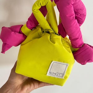 Mini sac à bandoulière gonflé - petit sac à main - sac à main léger et résistant à l'eau pour tous les jours