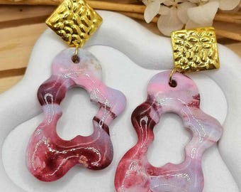 Abstract pink marbled earrings – Gold findings – Artistic polymer style – Unique handmade – Women's gift