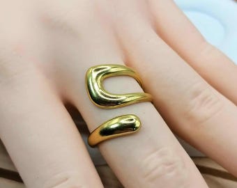 Adjustable Stainless Steel Ring - Abstract Ring - Delicately Romantic - Gold Color - Trendy Ring - Hypoallergenic Jewelry