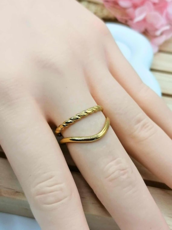 Adjustable stainless steel ring - Thin twist ring - Double effect design - Gold color - Trendy ring - Hypoallergenic jewelry