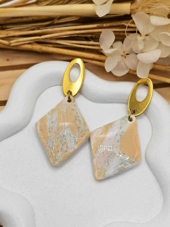 Gold-Tone Beige Diamond Earrings – Elegant Resin Polymer Jewelry – Gold-Tone Stainless Steel – Refined Gift for Her