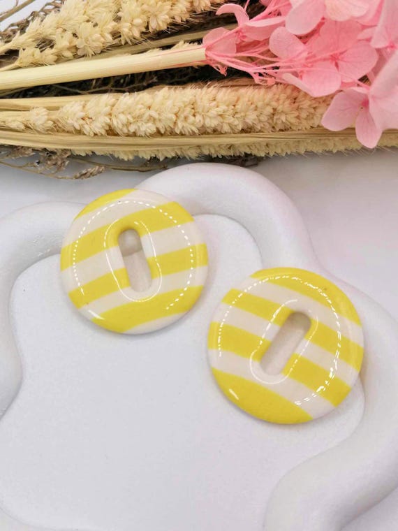 Interchangeable earrings with a sunny yellow stripe effect, graphic retro style – unique, handmade in an artisanal way – Women's gift