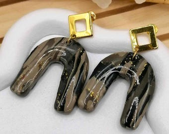 Marbled gray arch earrings & gold geometric clip – unique handmade in polymer clay – Women’s gift