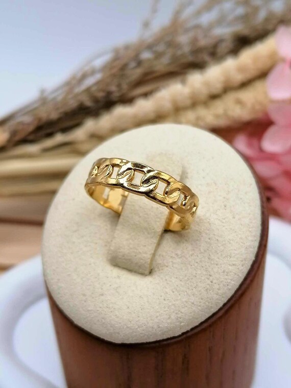Adjustable stainless steel ring - Modern chain design - Urban chic style - Gold color - Trendy ring - Hypoallergenic jewelry