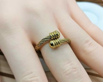 Adjustable stainless steel ring - Designer cable ring - Refined industrial style - Gold color - Trendy ring - Hypoallergenic jewelry