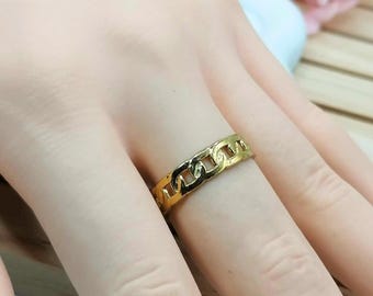 Adjustable stainless steel ring - Modern chain design - Urban chic style - Gold color - Trendy ring - Hypoallergenic jewelry