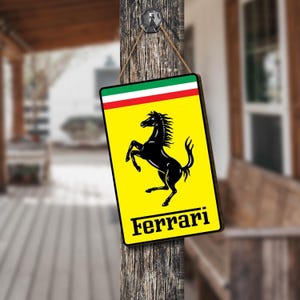 Ferrari Holzschild Wanddeko – Automarken Logo Schild aus Sperrholz – Geschenkidee für Männer, Garage & Werkstatt Deko - Ferrari Deko