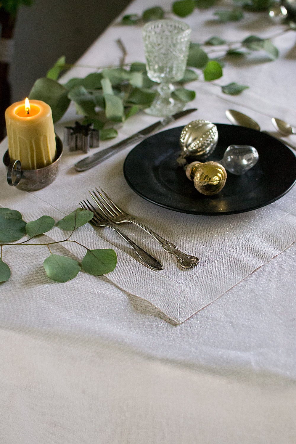 Weiss Silber Platzdeckchen aus Leinen Metallic Tisch Dekor Set mit 2, 4, 6, 8 Glitzer Tischsets Hochzeit Tischsets Weihnachten Tischdekoration
