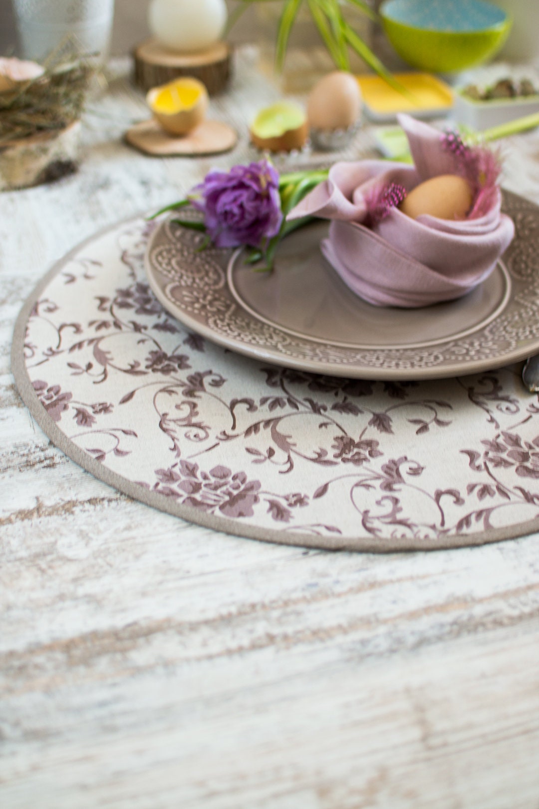 Round linen placemats Easter dinner place mats Set 4 circle Etsy