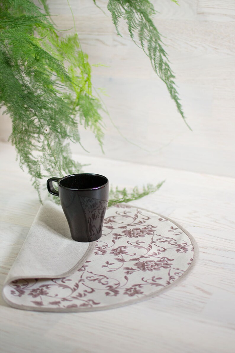Round linen placemats Easter dinner place mats Set 4 circle Etsy