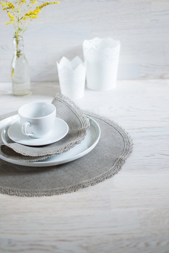 Natürliche runde Servietten Hochzeit Servietten Set 4 graue Servietten Leinen Stoff Servietten Bio-Servietten mit Spitze Eco Freundliche Servietten