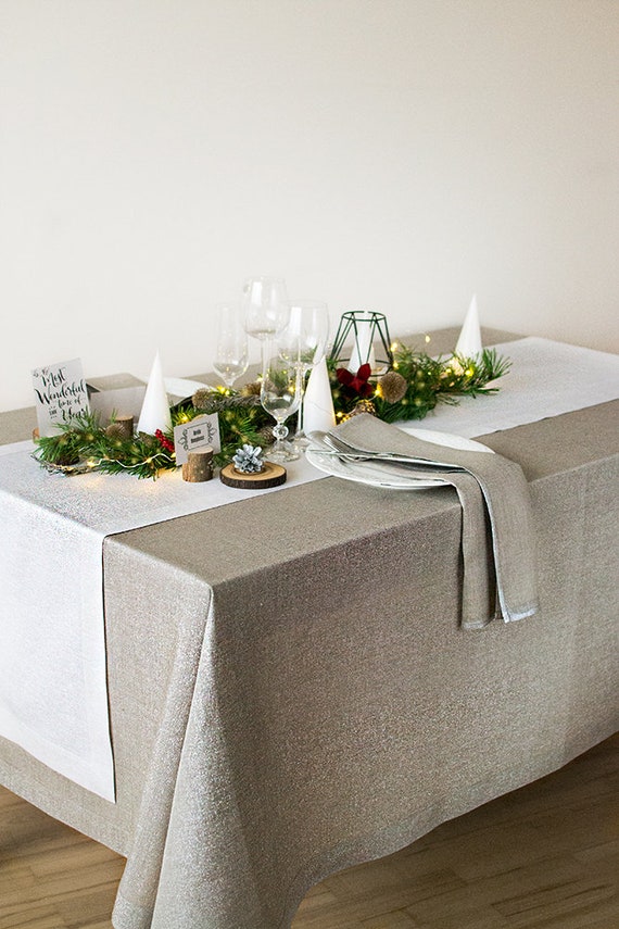 DIY Festive Butcher Paper Tablecloth {Happy New Year}