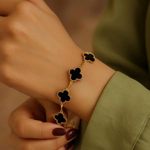Stainless Steel Clover Bracelet: Adjustable Five Flower Design