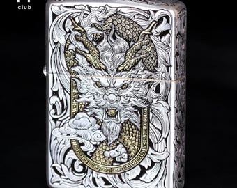 Isqueiro Zippo Dragão da Sorte Personalizado – Armadura Banhada a Prata, Nuvem Dourada e Dragão Esculpidos à Mão, Amuleto de Luxo para Prosperidade Feng Shui