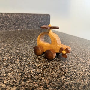 Hand-Polished Wooden Helicopter Toy – Spinning Propellers, Natural Wood Montessori Toy