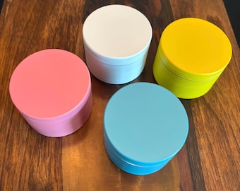 Kleurrijke aluminium grinder – 4-laags kruidenmolen met magnetisch deksel