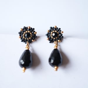 ROM - Handmade pearl earrings