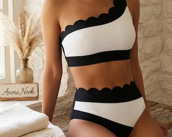 Komplet bikini na jedno ramię | Czarno-biały patchworkowy kostium kąpielowy z wysokim stanem