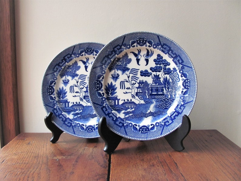2 vintage blue willow plates lunch dinner blue willow china | etsy