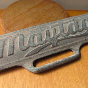 Maytag Washing Machine Wringer Roller Cover Laundry Washer Logo Plaque Iron Sign Industrial Metal Hardware Wall Hanging Decor Vintage Art