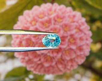 Gemma di zircone blu cambogiano: taglio brillante ovale da 1,15 ct