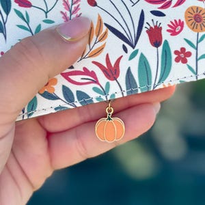 Halloween Kindle Dust Plug Charms | USB-C Charms | Fun Tech Gift | Unique Gifts For Readers