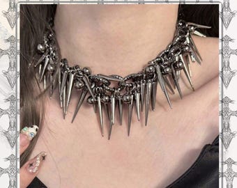 Spiked Gothic Choker Necklace: Heavy Metal Y2K Statement Collar