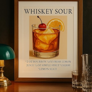 Póster de cóctel de whisky sour – Arte mural vintage de bourbon – Impresión de bebida ácida – Decoración de cereza y limón – Regalo de bar – Descarga digital para cocina