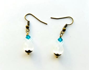 Pendientes de tulipán blanco: cristal de Swarovski verde azulado, colgante de bronce