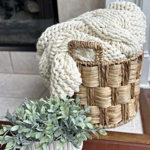 Manta de punto grueso estilo cottagecore: acogedora manta hygge, decoración rústica suave y neutra, regalo reconfortante, estética slow life