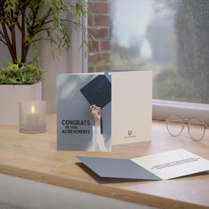 Biglietto di auguri per la laurea fisica - Congratulazioni per i tuoi risultati