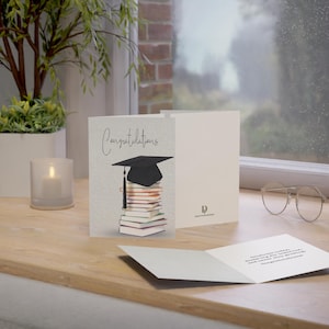 Carte de voeux pour l'obtention du diplôme physique - Félicitations