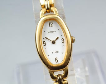 Vintage 2005 [Exc+5] Seiko Tisse 2E20-7110 Gold 16mm Quartz Ladies Watch Japan
