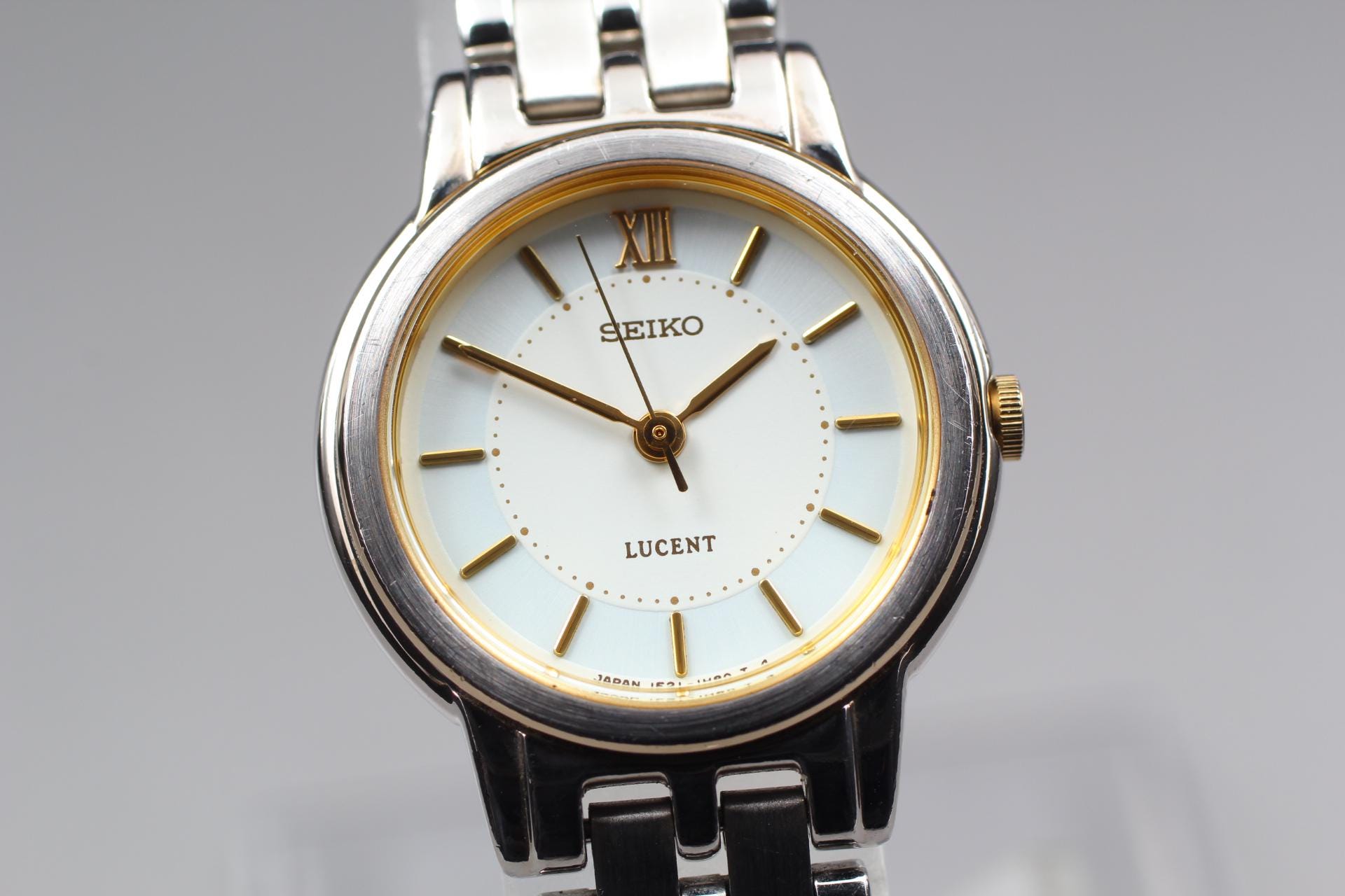 [諏訪精工舎製] SEIKO Berfina ブレスウォッチ 1F21-0C70 注目 諏訪精工舎製] SEIKO Berfina ブレスウォッチ 1F21-0C70