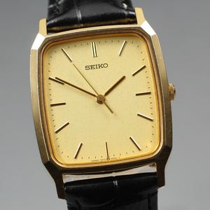 Vintage 1999 [near Mint] Seiko 5p31-5e00 Gold Tank 28mm Quartz