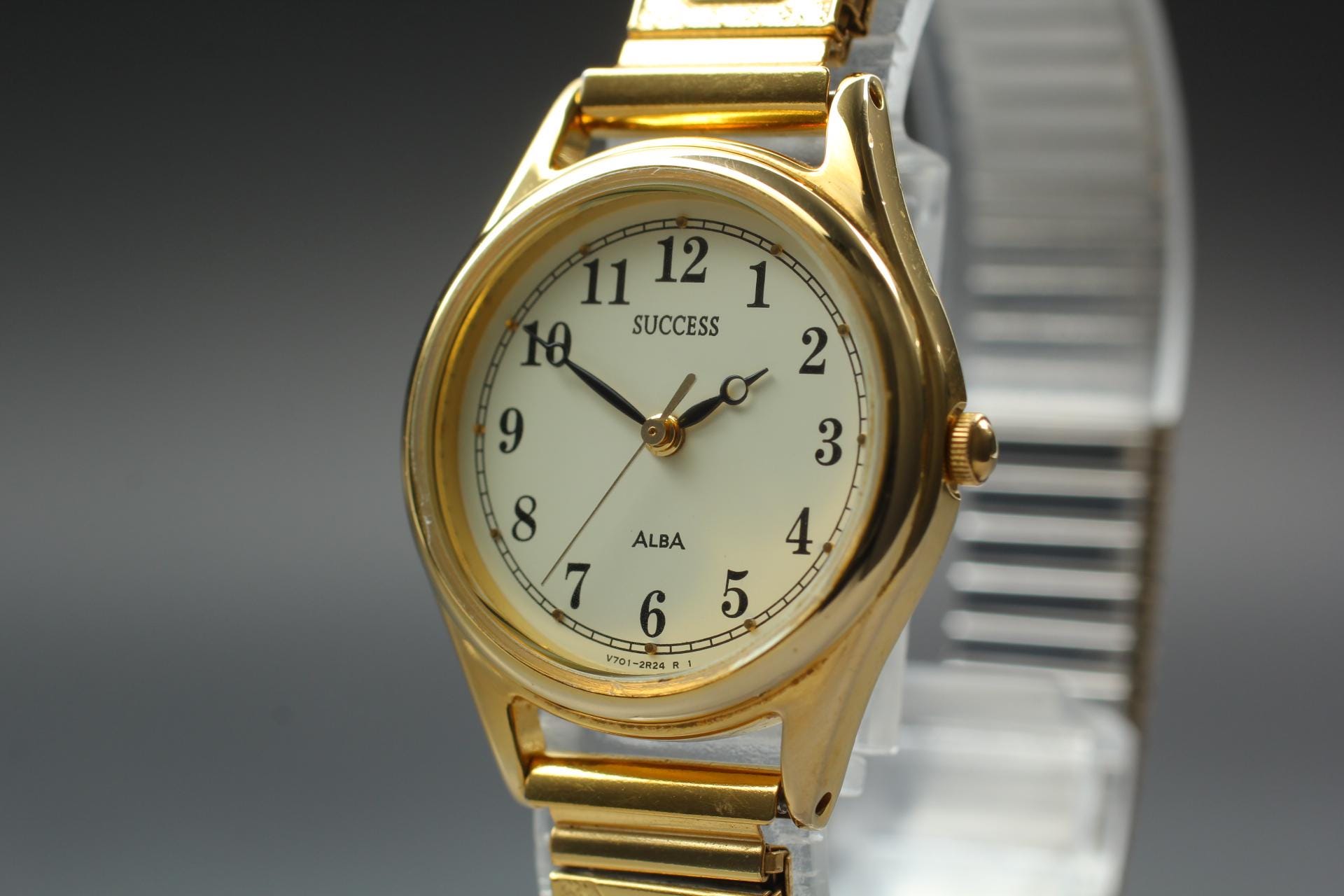 SEIKO セイコー V701-1920 クォーツ 腕時計ヴィンテージ Seiko White Men's Watch - V701-1920 for sale online | eBay