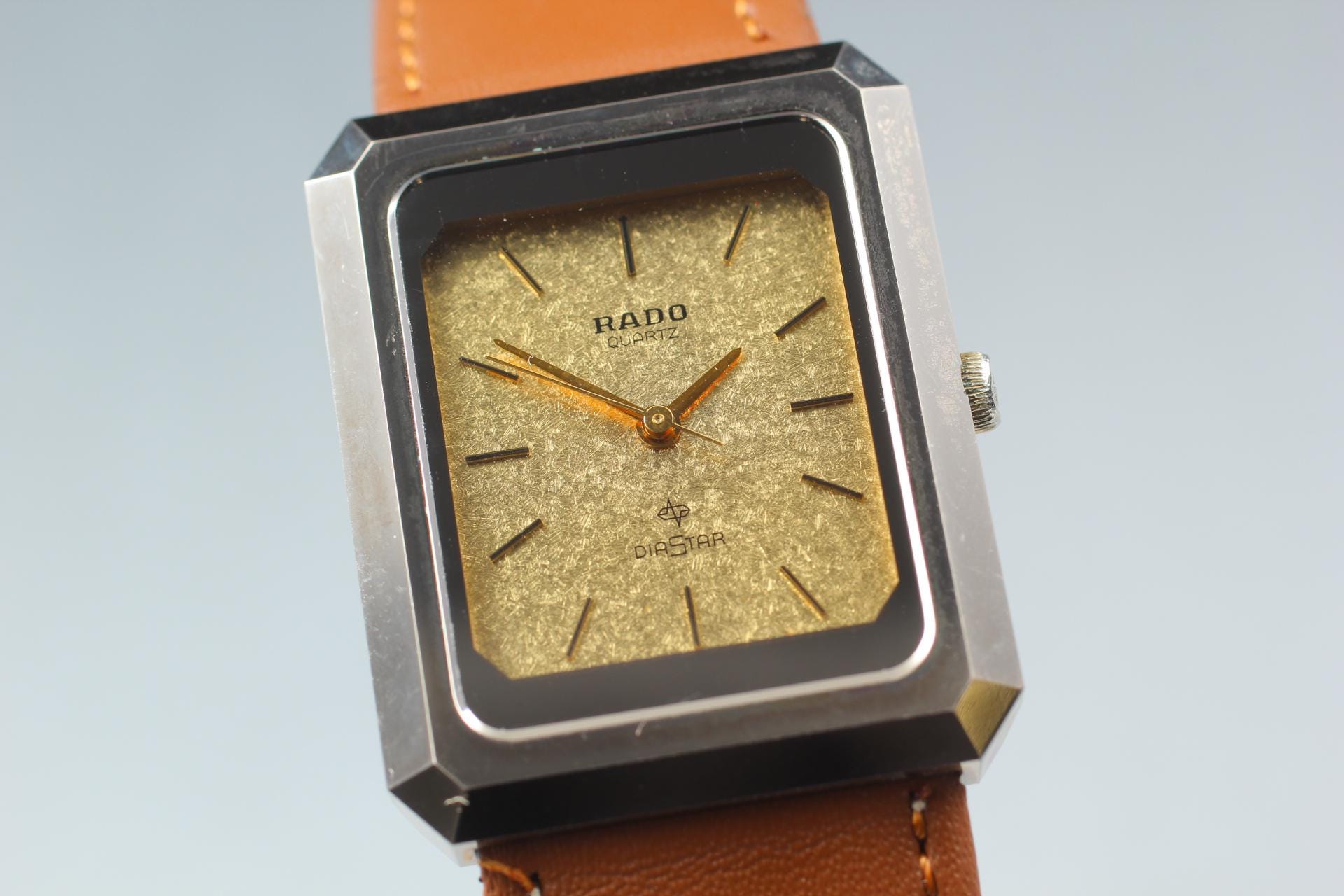 New Batt Exc+5* Rado Diastar 110.9515.3 Gold Square 25mm Men's