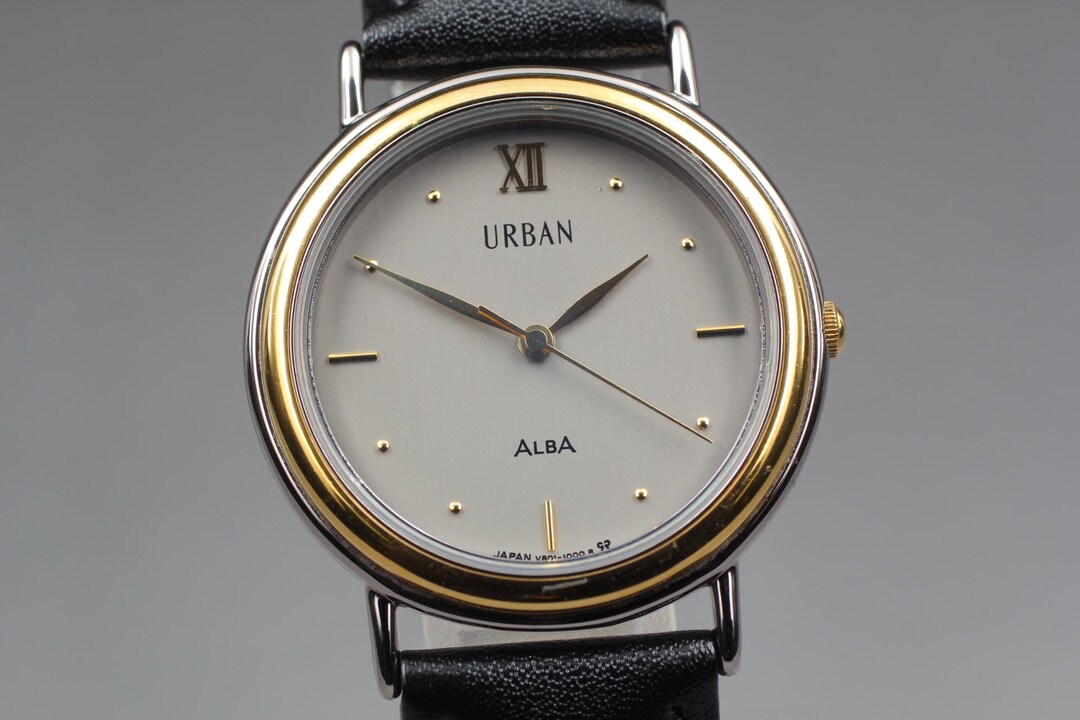 Vintage 1981 Exc+5* Seiko Alba V801-0210 Gold Roman 30mm Quartz
