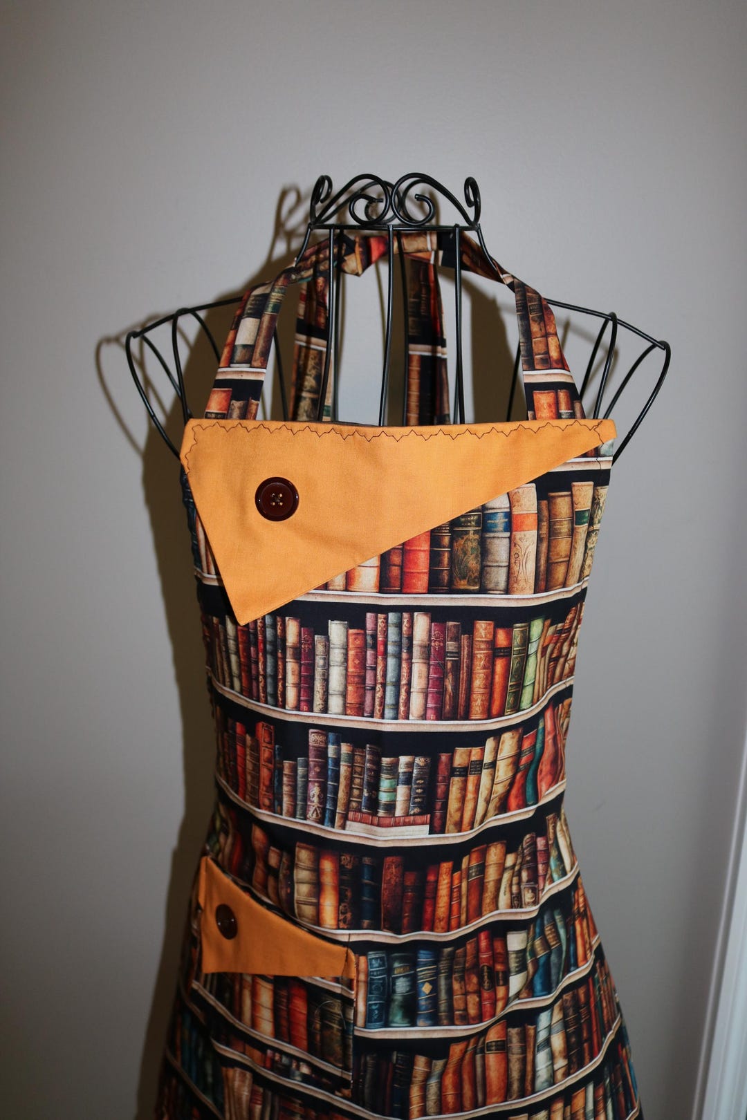 Book Shelves - Women's Apron - Pocket -ruffle - Books - Library - Etsy