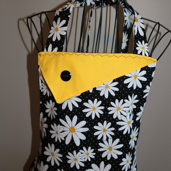 Daisies and Polka Dots - Women's Apron - pocket - ruffle - flowers