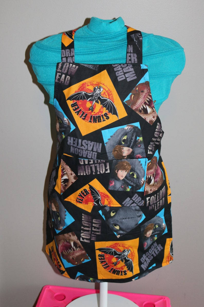 Hiccup Child/'s Unisex Apron Toothless pocket Movie Vikings How to Train Your Dragon