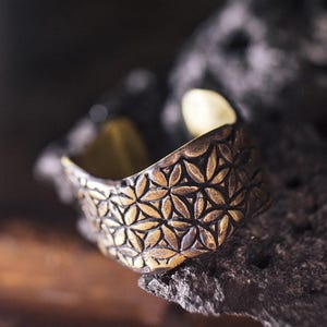 LIFE POWER Messing Ring met brede band en Levensbloem Boho Rustiek Heilige Geometrie Patroon ∆ Massief Ruw Unisex Verstelbaar