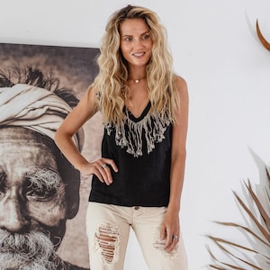 Czarny frędzlowy lniany top ∆ Boho odzież damska ∆ Hippie Boho top ∆ Lniana bluzka ∆ Koszula organiczna ∆ Lniany top bez rękawów ∆ Goa Ibiza top / czarny