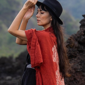 Bata kimono de algodón crudo ∆ Chaqueta cruzada tipo cárdigan bohemio ∆ Vestido maxi bohemio ∆ Top gitano de estilo tribal ∆ Vestido playero Miami Long Beach / Ocre rojo imagen 16